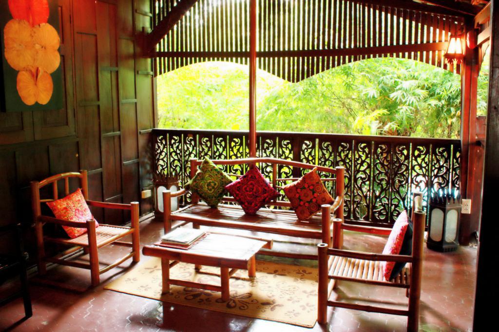 Club One Seven Gay Men Hotel Chiang Mai Bagian luar foto
