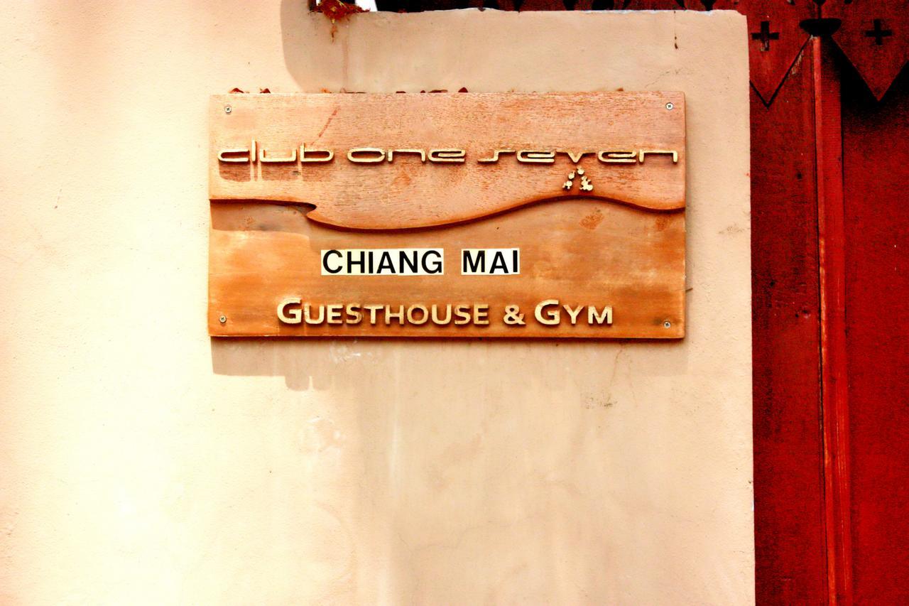 Club One Seven Gay Men Hotel Chiang Mai Bagian luar foto
